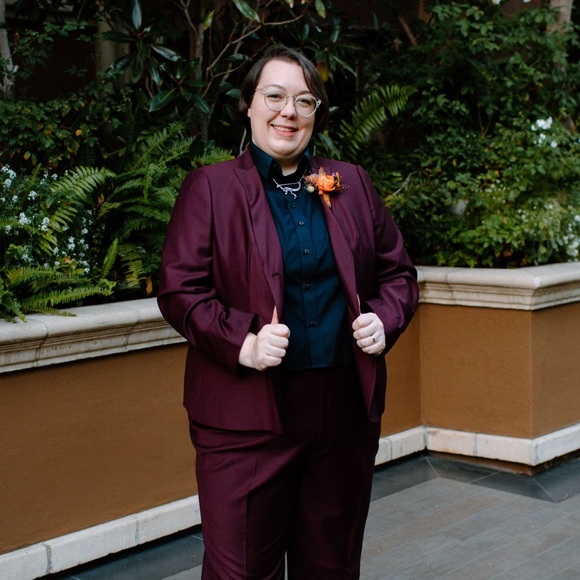 Meet your Posher, Tay - Picture 1 of 1